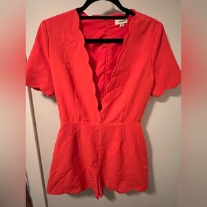 Storee scallop plunge rompee